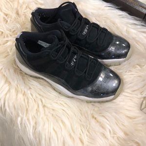 Jordan 11s